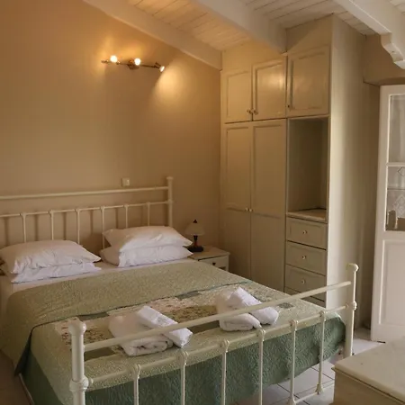 Vanessa Poros (Kefalonia)